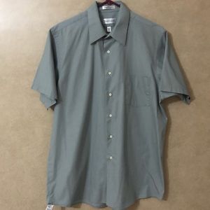 Van Heusen Shirt Sleeve Dress Shirt